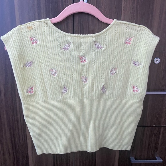 Free People cropped sweater - Picture 2 of 3